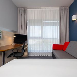Standard King Room Hot
